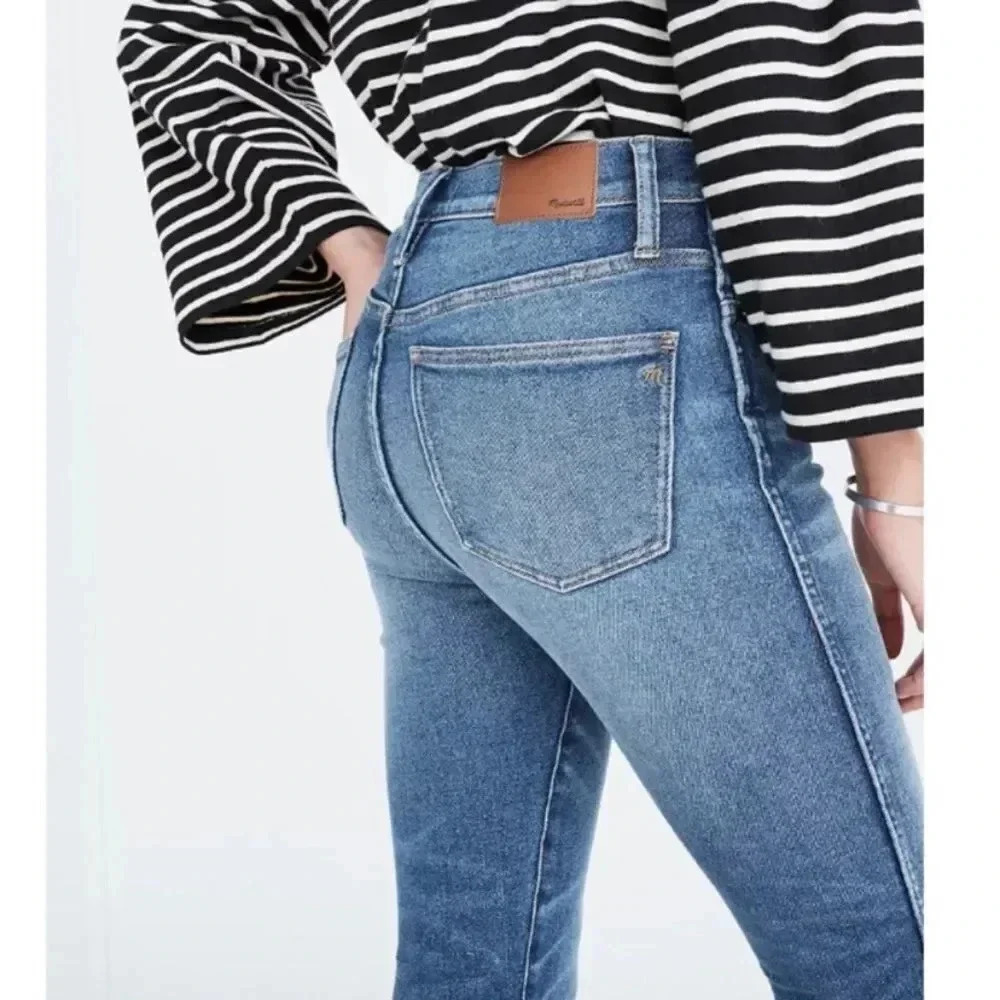 Madewell 10” High Rise Jeans - Picture 2 of 15